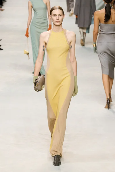 Look 46